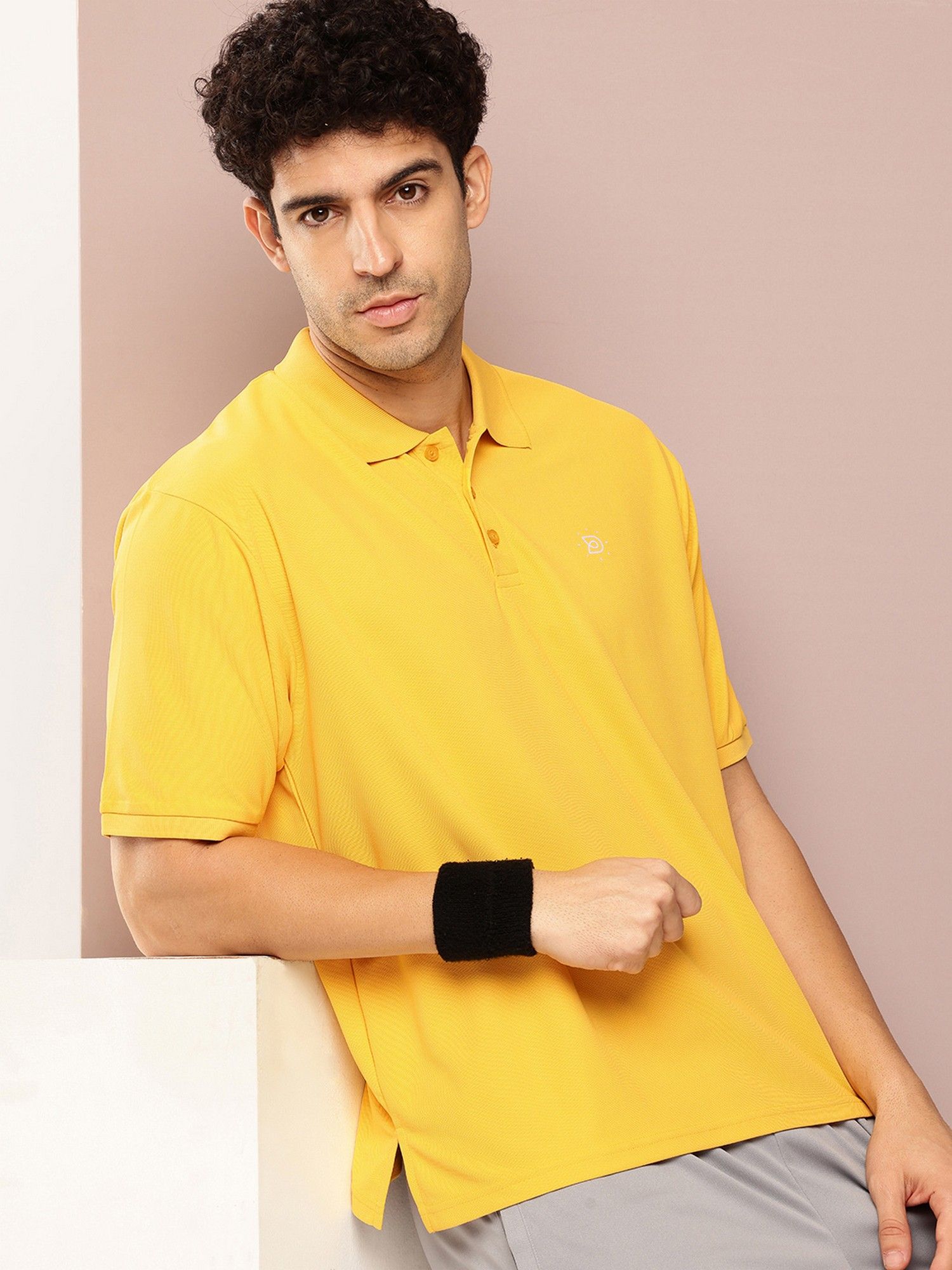 Men Short Sleeve Polo Neck Oversized Yellow Polyester T-Shirt
