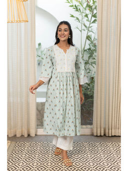 Anuvas - Green Floral Kurta and Palazzo (Set of 2)