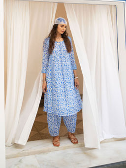 Naav - Noor Floral Kurti Salwar Set (Set of 3)