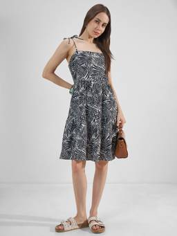TOKYO TALKIES - Black Tropical Print A-Line Dress