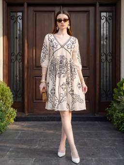 ZUMMER - Off White Embroidered Puff Sleeve Short Dress