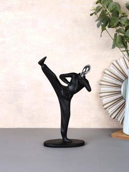 Tayhaa - Resin Martial Arts Figurine