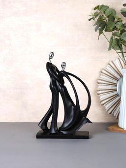 Tayhaa - Romantic Resin Couple Figurine