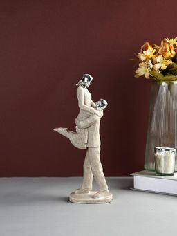 Tayhaa - Joyful Couple Embrace Resin Figurine