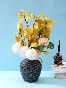 Tayhaa - Black Corrugated Pear shaped Ceramic Vase