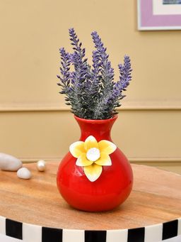 Tayhaa - Ceramic Flower Vase with Flower Carve pattern on it