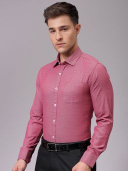 The Indian Garage Co - Men Slim Fit Solid Full Sleeves Cutaway Collar Formal Shirt Pink