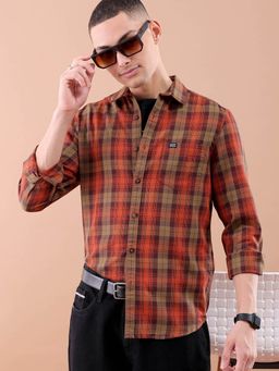 The Indian Garage Co - Men Regular Fit Checks Full Sleeves Cutaway Collar Casual Shirt Red
