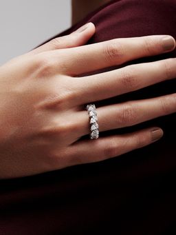 MISS JO - Pear Shaped Solitaire Wedding Bands