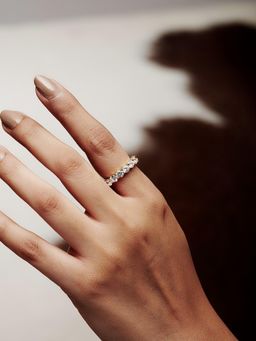 MISS JO - Brilliant Round Shaped Solitaire Wedding Bands