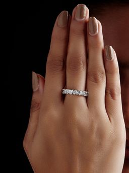 MISS JO - Heart Shaped Solitaire Wedding Bands