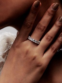 MISS JO - Square Shaped Solitaire Wedding Bands