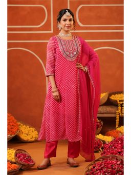Scakhi - Fuchsia Lehe Riya Embroidered Anarkali Kurta & Pant With Dupatta