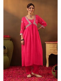Scakhi - Fuchsia Mothra Georgette Embroidered Inner Top With Pant And Shrug