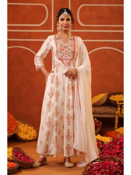Scakhi - White Floral Embroidered Anarkali Kurta with Pant & Dupatta