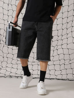 Hubberholme - Men Cotton Washed Loose Fit Mid-Rise Shorts