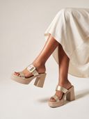 Gold color option, Sold out, Currently selected