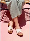 Cream color option, Sold out, Currently selected