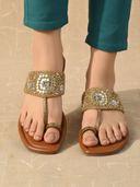 Gold color option, Sold out, Currently selected