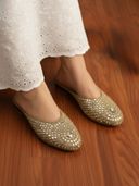 Gold color option, Sold out, Currently selected
