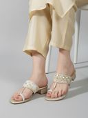White color option, Sold out, Currently selected