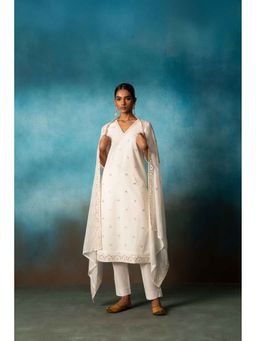 Karaj Jaipur - Chikankari White Straight Kurta with Pant and Dupatta (Set of 3)