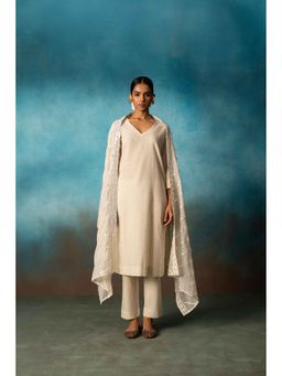 Karaj Jaipur - Off White Straight Kurta with Pant and Dupatta (Set of 3)