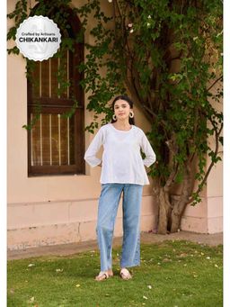 House of Chikankari - White Cotton Chikankari Solid Women's Top
