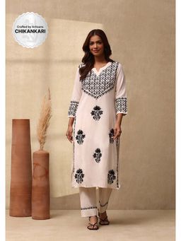 House of Chikankari - Women's Off White Cotton Linen Blend Chikankari Kurta and Pant (Set of 2)