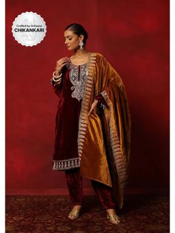 House of Chikankari - Maroon Hoc Velvet Embroidered Women's Kurta With Pant And Dupatta