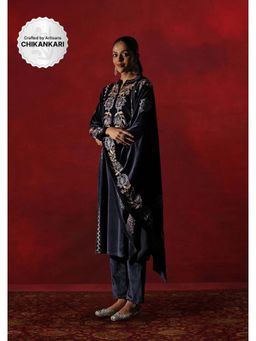 House of Chikankari - Navy Blue Embroidered Women's Kurta With Pant And Dupatta