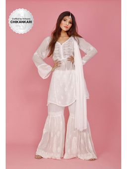 Label Aishwaryrika - LABEL AISHWARYRIKAa Tara Chikankari Kurta-Gharara (Set of 3)