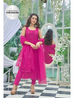 Label Aishwaryrika - Cosmos Pink Chikankari Sleeveless Kurta (Set of 3)