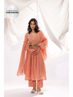 PANTS AND PAJAMAS - Peach Chanderi Mull Chikan Kurta with Pant & Dupatta (Set of 3)