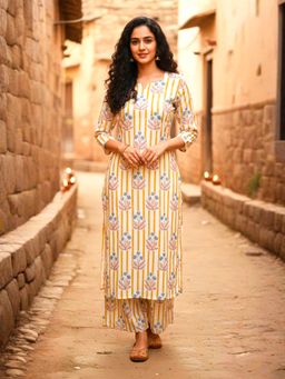 Mabish By Sonal Jain - Yellow Floral Stripes Printed Straight Co-Ord Set