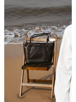 Eske - Women Black Gratia Textured Tote Bag