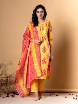 Readiprint - Women Yellow Floral Kurta with Pant and Dupatta (Set of 3)