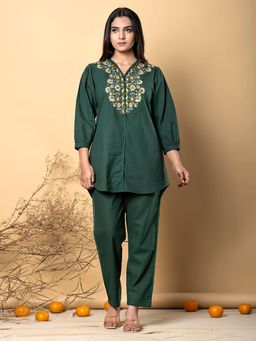 Readiprint - Women Green Embroidered Co-Ord (Set of 2)