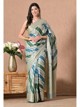 THE WEAVERS SHOP BY RAAVI - Green Silk Blend Woven Saree with Unstitched Blouse