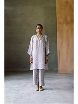 NORN - Oxford V Emb Kurta