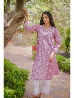 HOUSE OF KARI - Saba Embroidered Chikankari V-Neck Kurta - Pink