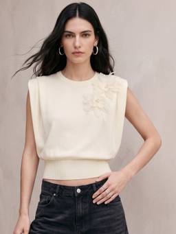 Outzidr - White Extended Sleeve Cinched Waist Floral Corsages Top