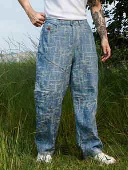 Campus Sutra - Mens Light Blue Textured Baggy Denim Jeans