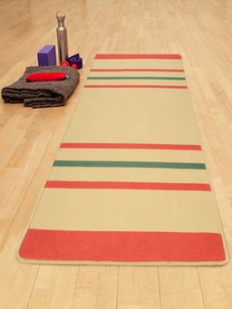 Saral Home - Hand Woven Microfiber Washable Yoga Mat-Red-70X170 Cm