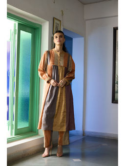 Raas Life - Ganga Hand Woven Chanderi Colorblock Kurta and Pant (Set of 2)