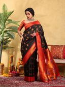 Black color option, Currently selected