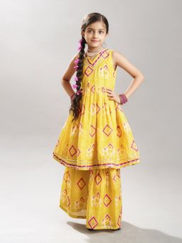 BITIYA BY BHAMA - Girls Yellow Ethnic Motifs Printed Kurta With Sharara