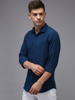 SHOWOFFFF - Men Navy Blue Collar Neck Solid Classic Fit Shirt
