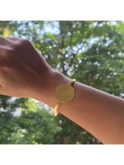 Studio Anviksha - Circular Disc Gold Cuff