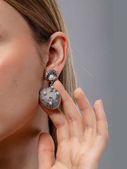 HOUSE OF SAL - Silver Toned Isla Shells Earrings